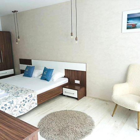 Family Hotel Regata Pomorie Extérieur photo