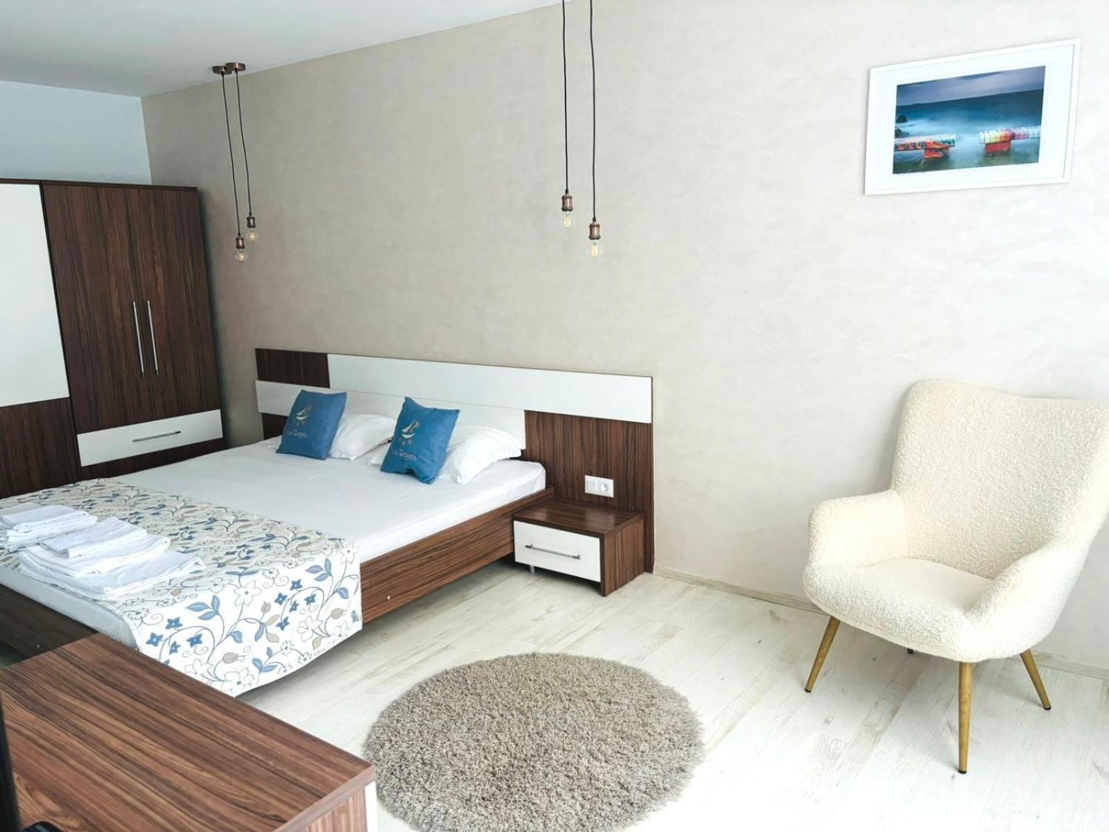 Family Hotel Regata Pomorie Extérieur photo