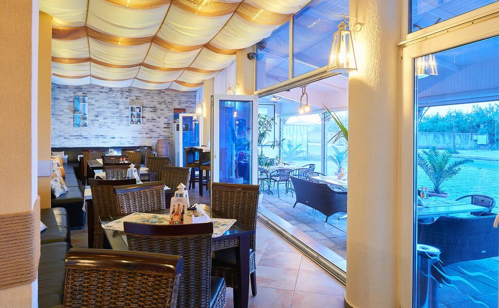 Family Hotel Regata Pomorie Extérieur photo